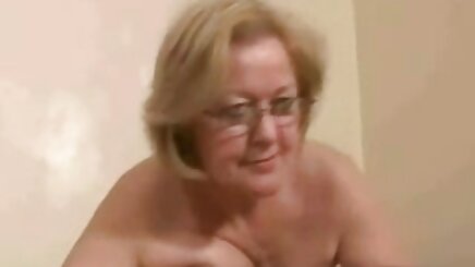Bà Weronika phim sex hàn hay với chân